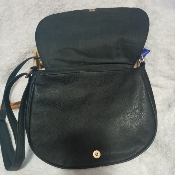 Rampage 🆕️ Crossbody Bags - Picture 2 of 4